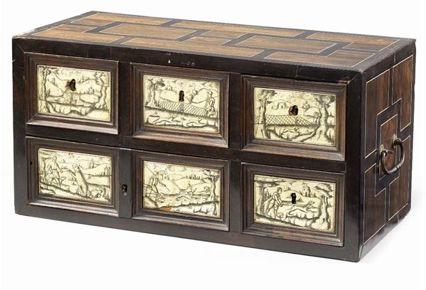 Monetiere fiammingo lastronato in legno di palissandro ed ebano  - Auction Arredi e Dipinti Antichi - I - Casa d'aste Farsettiarte
