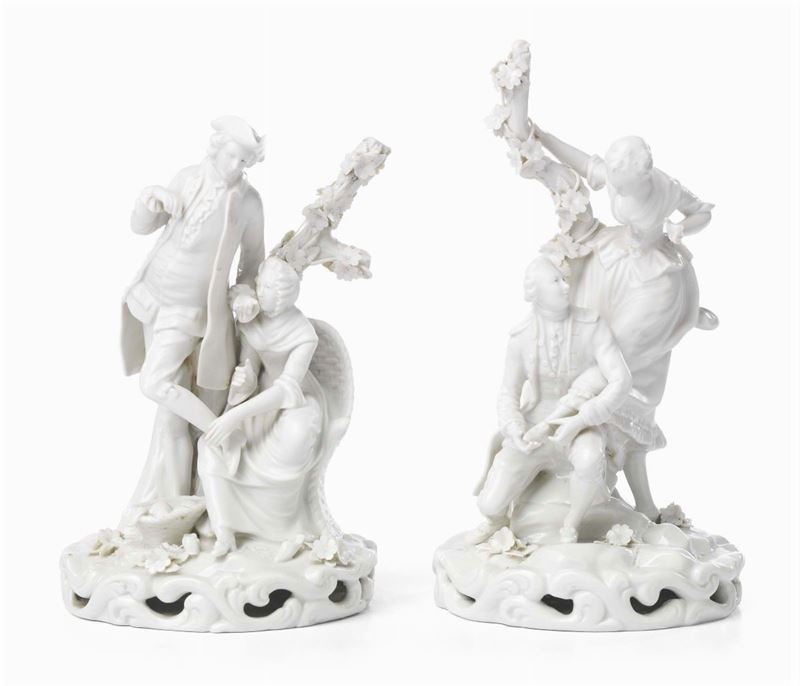 Due Sculture in Porcellana Bianca