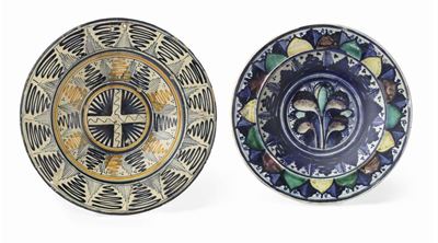 Due Piatti in Maiolica Policroma