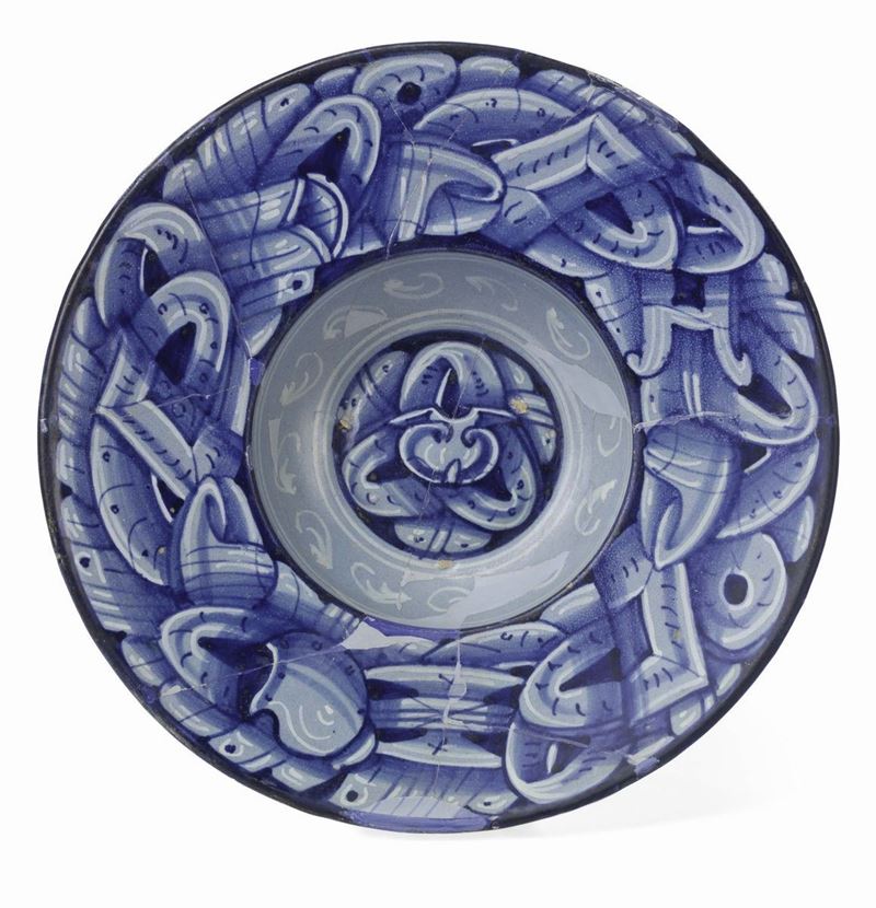 Piatto in Maiolica Bianco Blu su Fondo "berrettino"