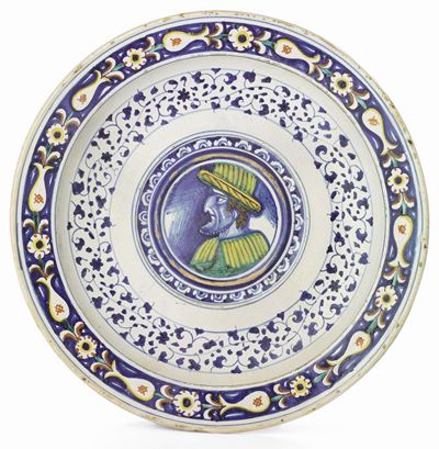 Largo Piatto in Maiolica Policroma