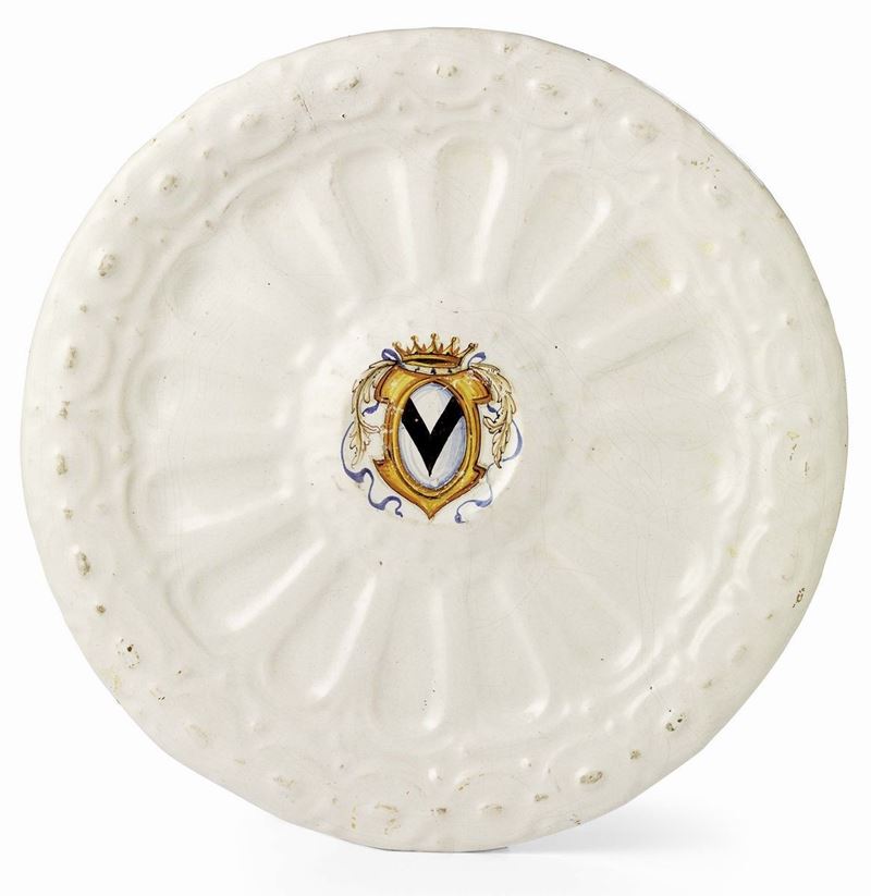 Piatto Umbonato in Maiolica Bianca