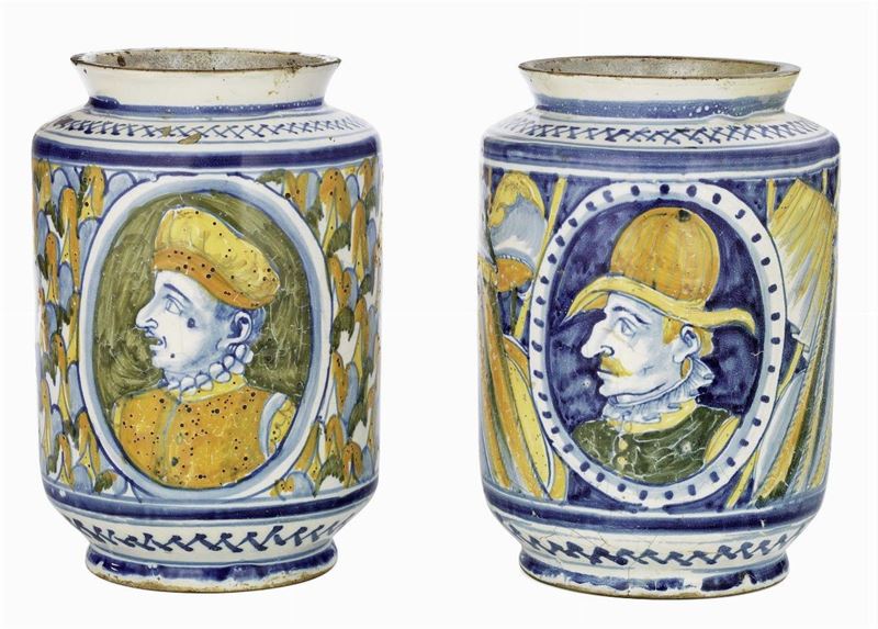 Coppia di Albarelli in Maiolica Policroma