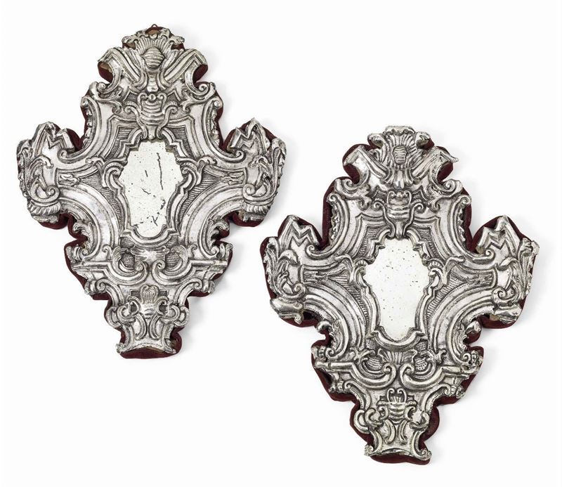 Coppia di Cartegloria in Argento Sbalzato e Cesellato
