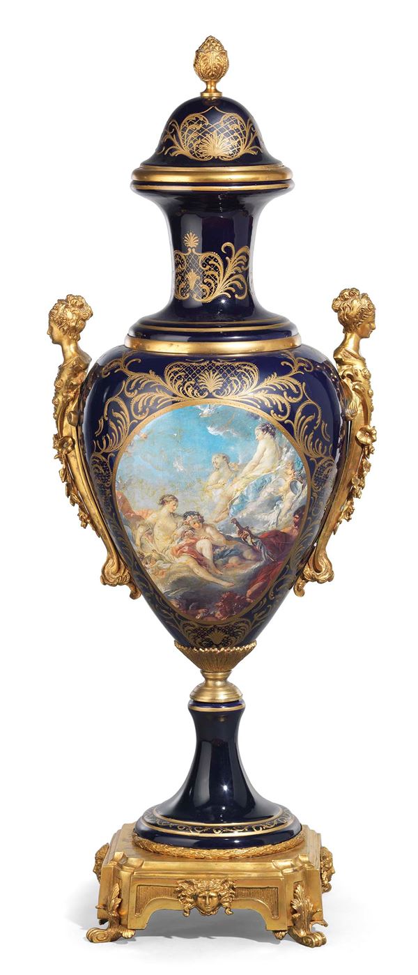 Grande vaso in porcellana Sèvres e bronzo dorato