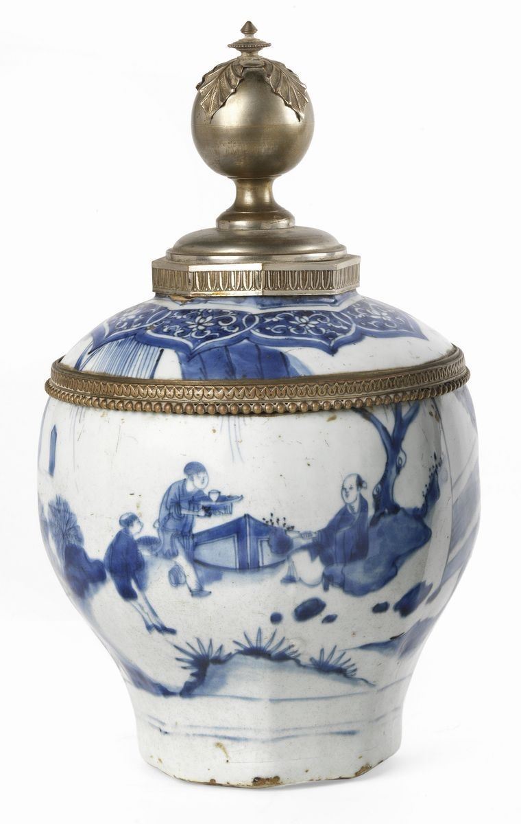 Vaso Globulare in Porcellana Blu