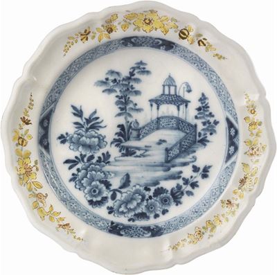 Piatto Sagomato in Maiolica Policroma
