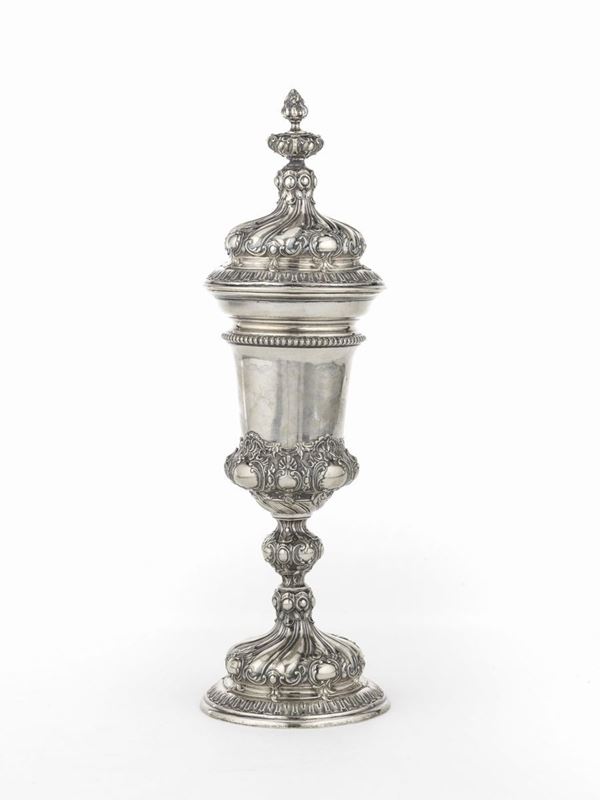 Grande vaso con coperchio in argento