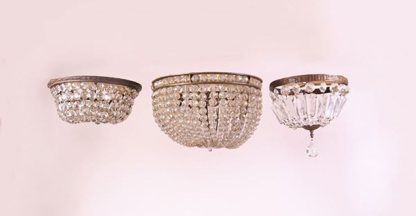 Tre lampadari a semisfera in cristallo