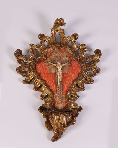 Acquasantiera in Legno Intagliato e Dorato con Crocifisso