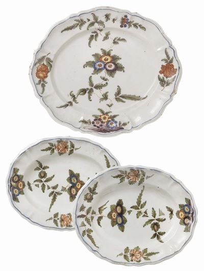 Tre Vassoi Ovali in Maiolica Policroma