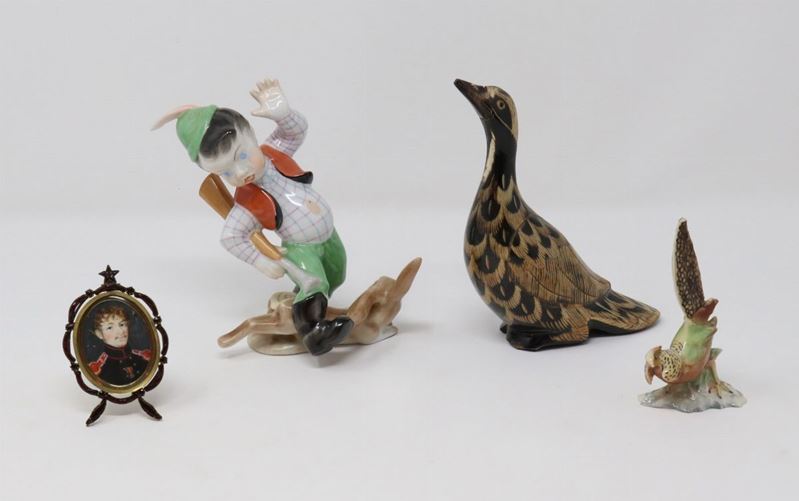 Dieci Statuine e una Miniatura