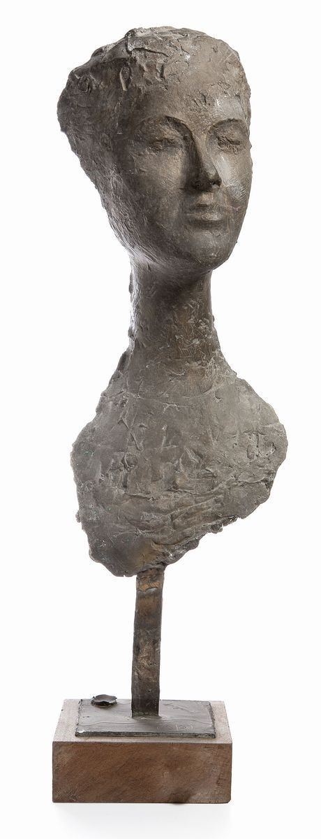 Quinto Martini : Ritratto femminile  - Scultura in bronzo su base in legno, es. 3/3 - Asta DIPINTI E SCULTURE DEL XIX E XX SECOLO - II - Casa d'aste Farsettiarte