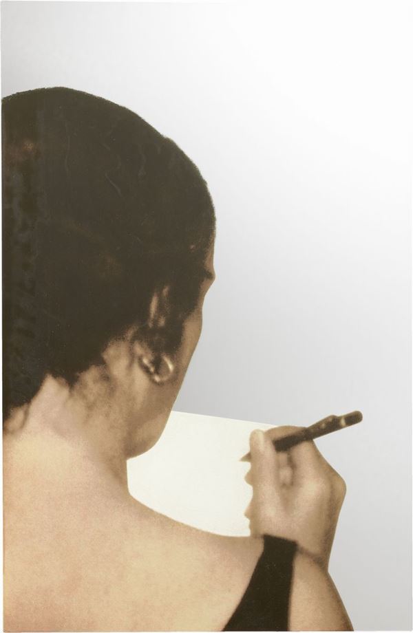 Michelangelo Pistoletto : Figura che disegna  (1986)  - Serigrafia su metacrilato specchiante, multiplo, es. P.A. 9/9 - Asta ARTE CONTEMPORANEA - I - Casa d'aste Farsettiarte