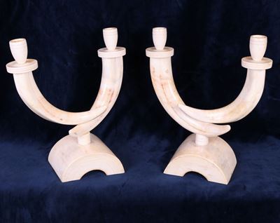 Coppia di Candelabri in Avorio