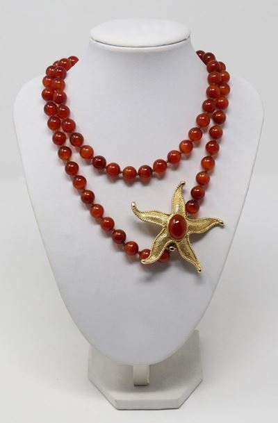 Collana in Corniola con Fermatura in Oro