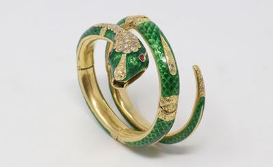 Bracciale a Forma di Serpente in Oro Giallo, Smalto Verde e Brillanti di Vecchio Taglio