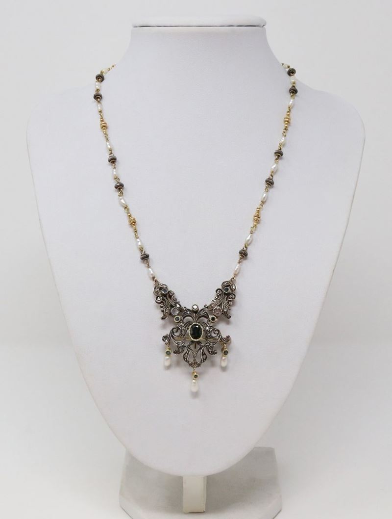 Collana Girocollo in Oro e Argento con Perle di Fiume, Zaffiri e Rose di Diamante