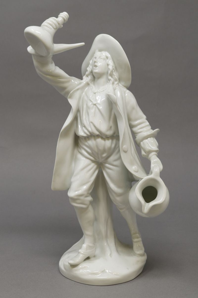 Tre Sculture in Porcellana Bianca