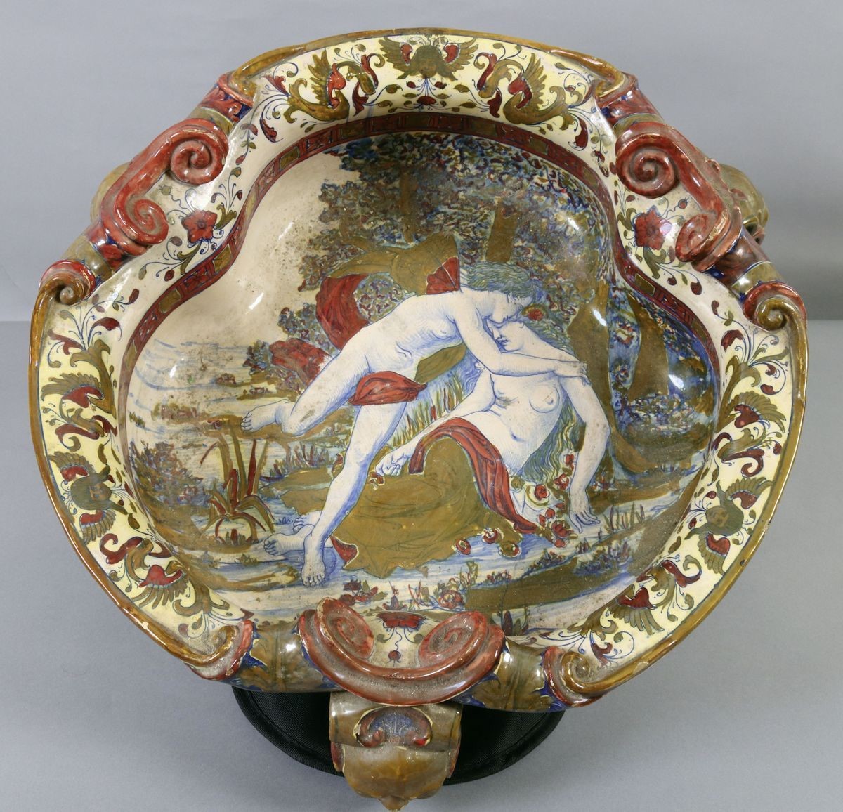 Grande Centrotavola in Maiolica Policroma