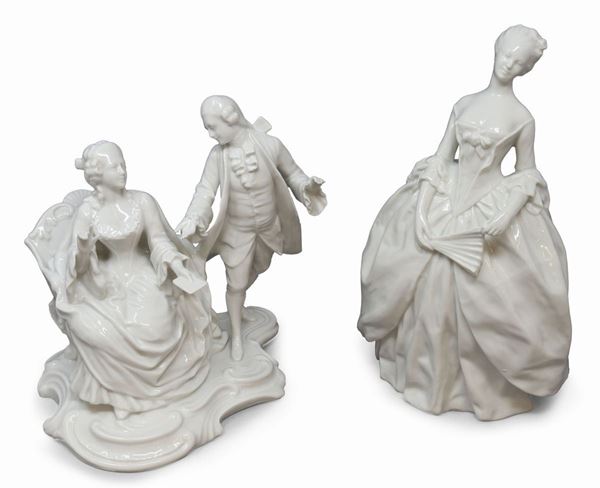 Due sculture in porcellana bianca