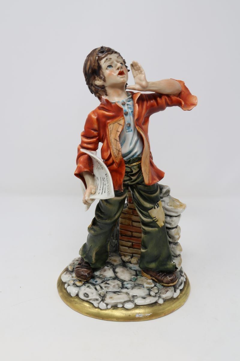 Scultura in Porcellana Policroma