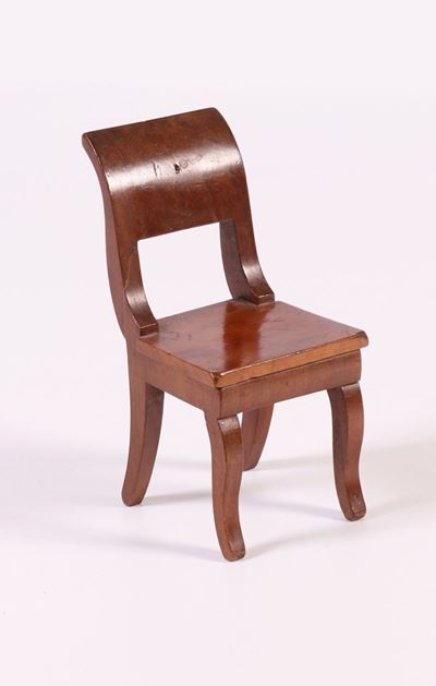 Modello di Sedia Luigi Filippo in Legno di Noce