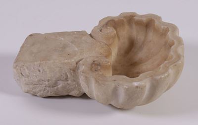 Acquasantiera in Marmo Bianco