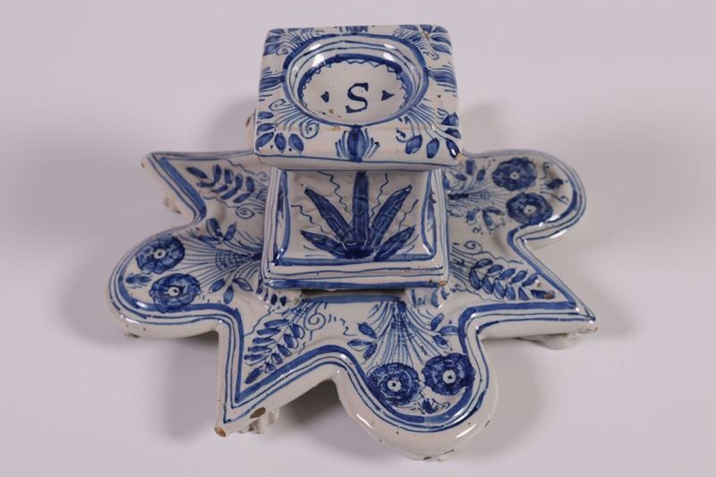 Saliera a Stella in Maiolica Bianco Blu