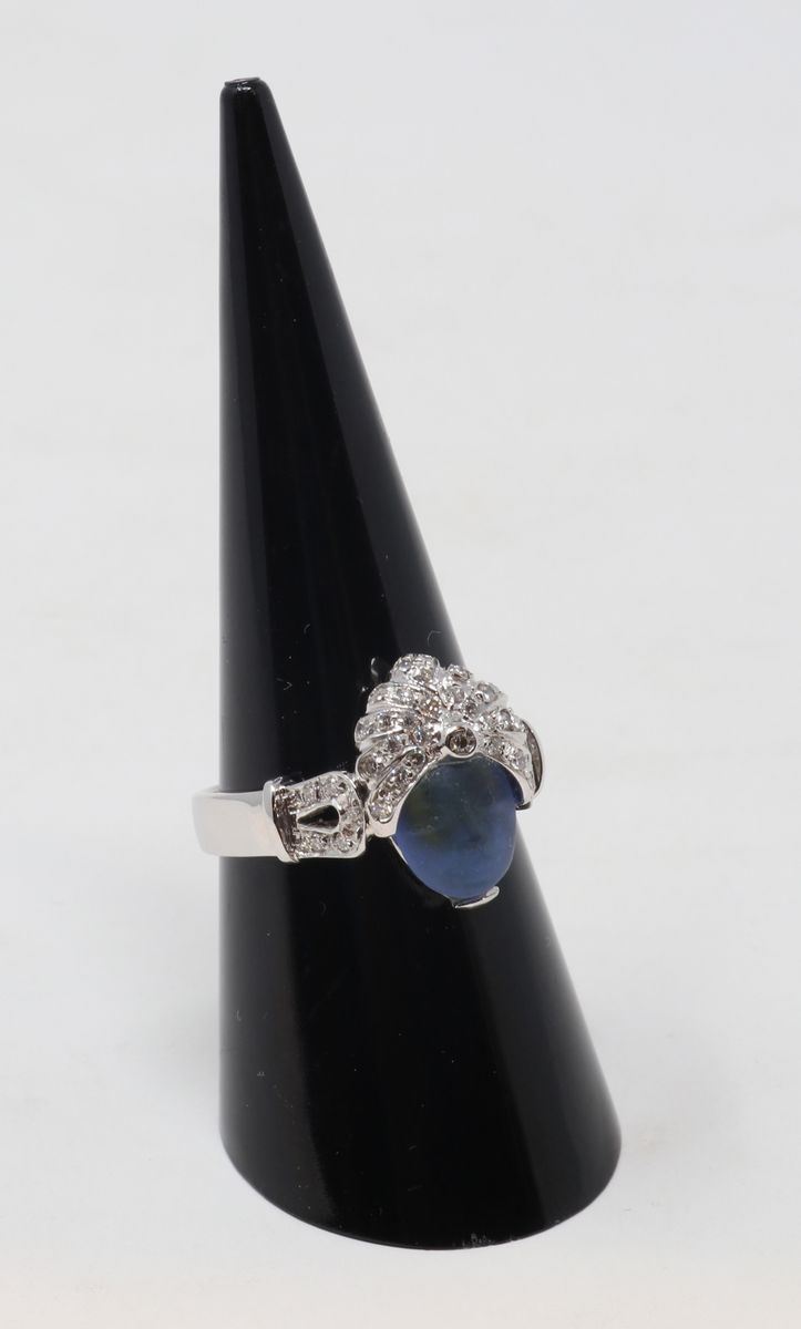 Anello in Oro Bianco, Agata Blu e Brillanti