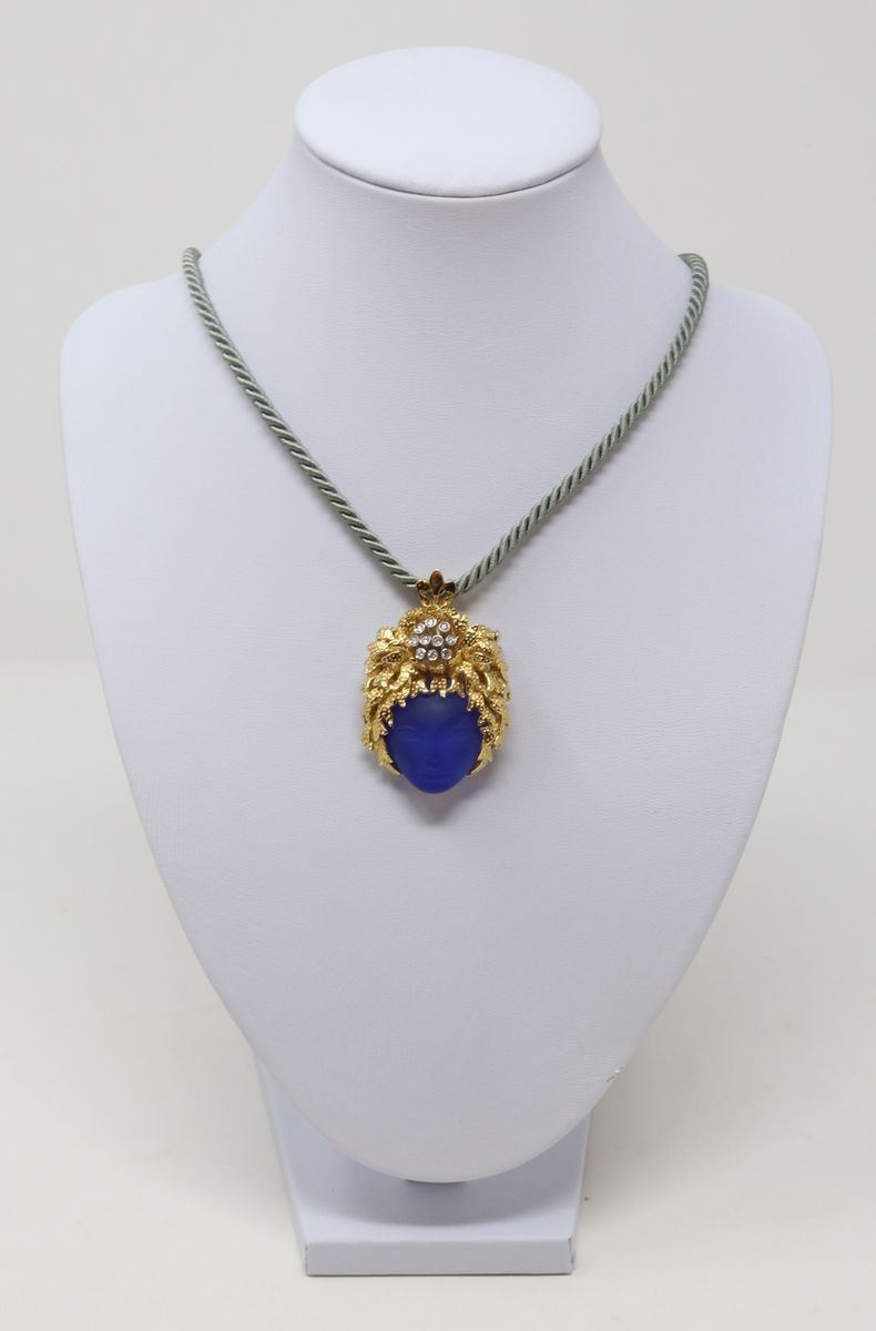 Pendente Spilla in Agata Blu, Oro Giallo e Bianco e Piccoli Brillanti