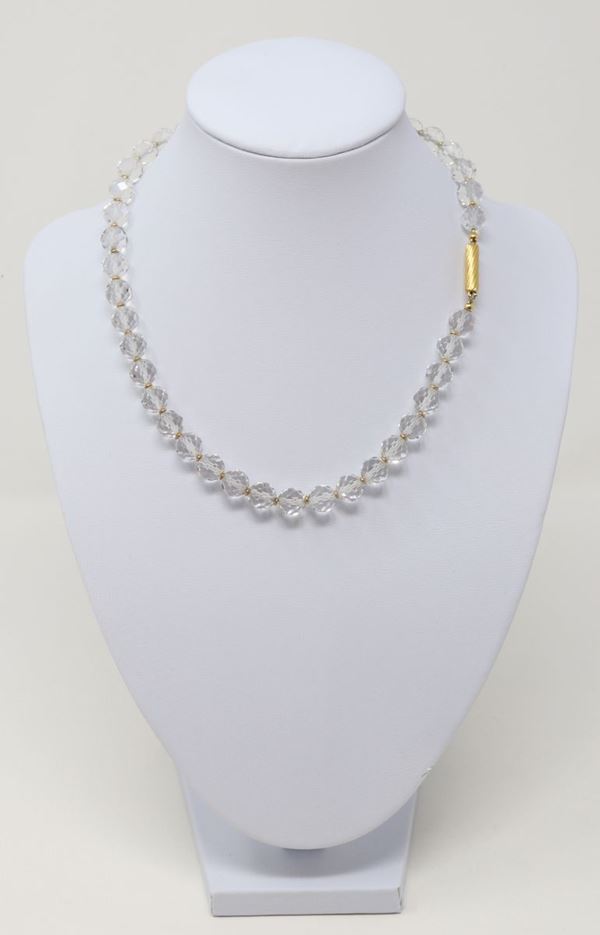 Collana in cristallo di rocca e oro giallo
