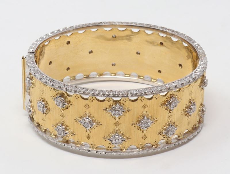Bracciale Rigido in Oro Giallo con Bordi in Oro Bianco