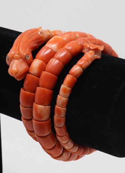 Bracciale a Serpente in Barilotti di Corallo a Scalare