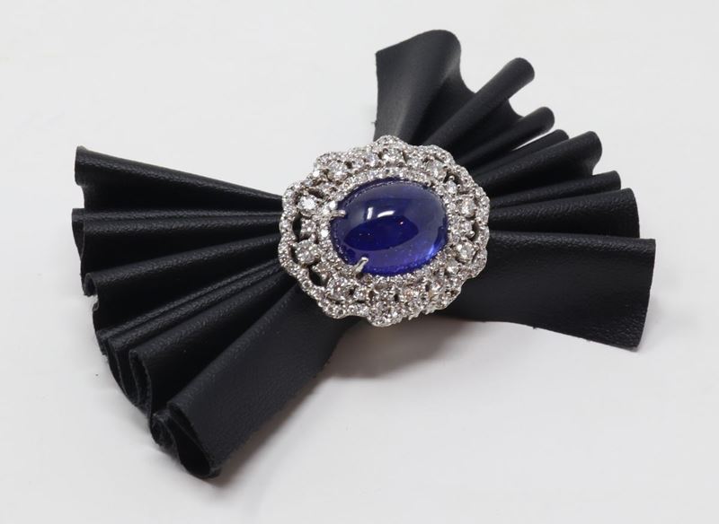 Anello in Oro Bianco con Tanzanite e Brillanti