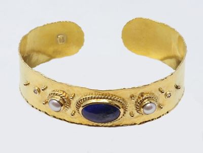 Bracciale Rigido in Oro Giallo con Lapislazzulo, Perle e Piccoli Brillanti