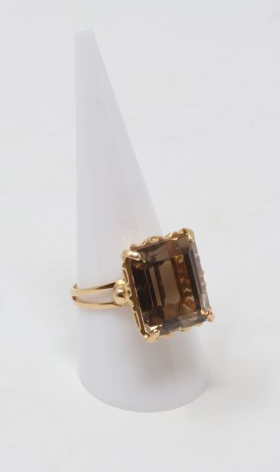 Anello in Oro Giallo con Quarzo Citrino Rettangolare