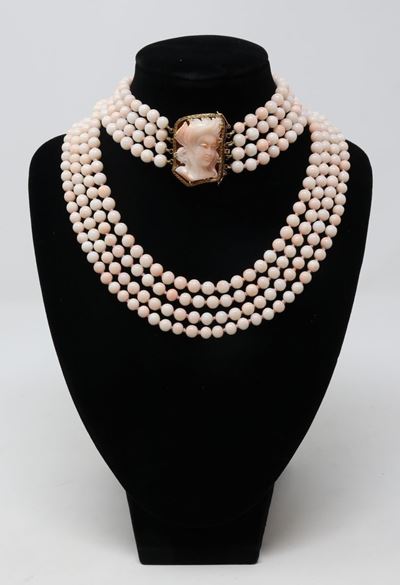 Collana in Corallo Rosa Chiaro a Quattro Fili
