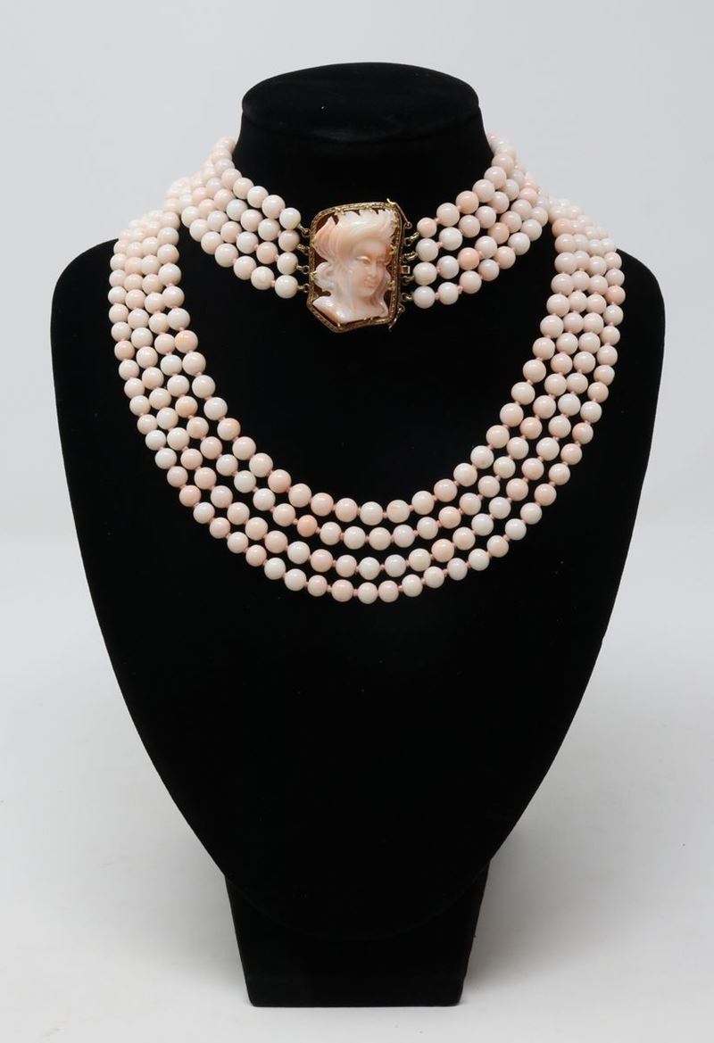 Collana in Corallo Rosa Chiaro a Quattro Fili