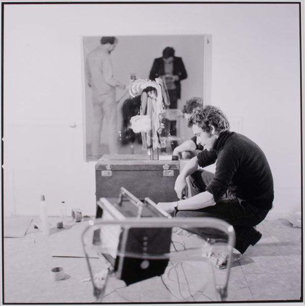 Gianni Melotti - Jean Otth con Bill Viola e Gianni Melotti riflessi nello specchio durante la registrazione di un videotape (dalla serie «Art/Tapes/22»)