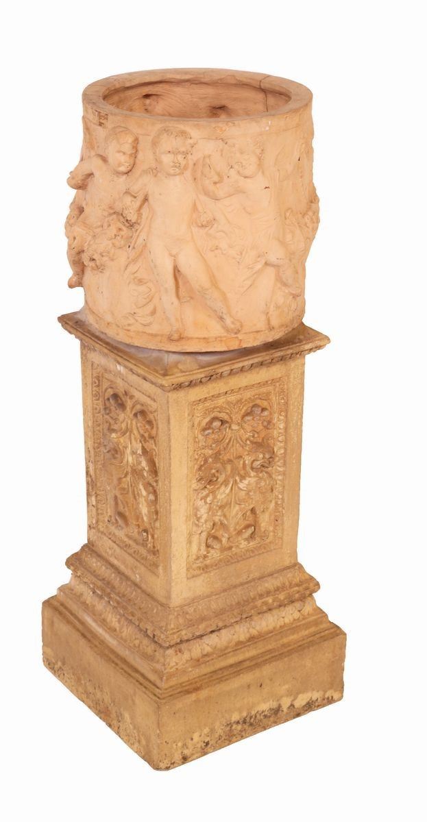 Vaso e Base in Terracotta