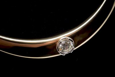 Collana Girocollo in Oro Giallo con Diamante Centrale Taglio Brillante