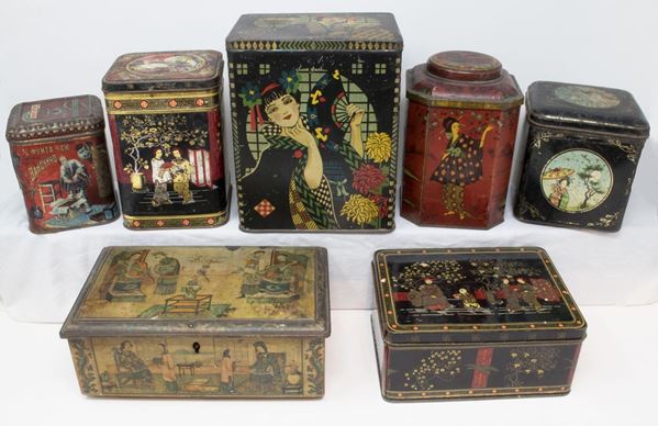 Sette scatole in latta con decori policromi raffiguranti scene di vita orientale