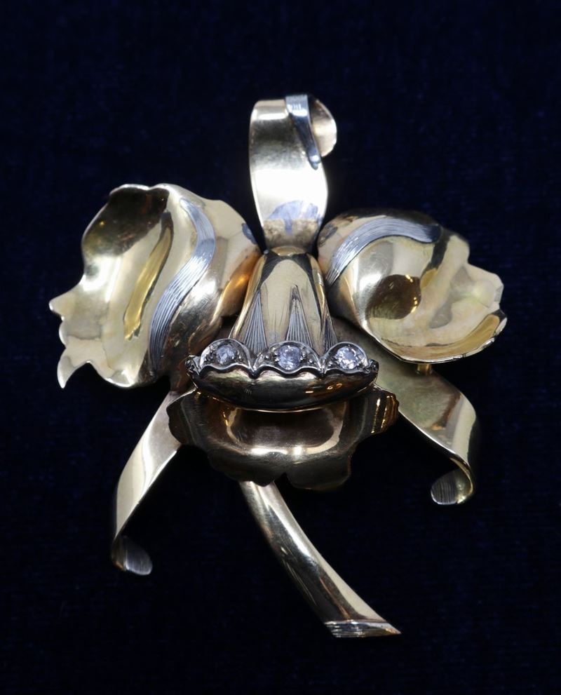 Spilla a Fiore in Oro Giallo