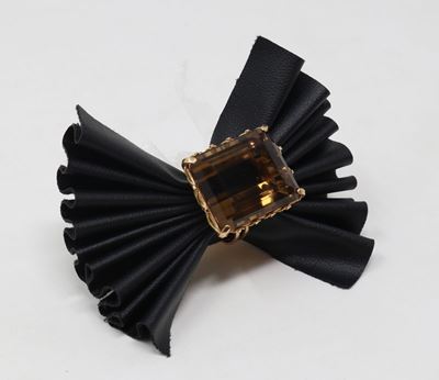 Anello in Oro Giallo con Quarzo Fumé Rettangolare
