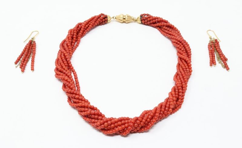 Collana e Orecchini in Corallo Rosso