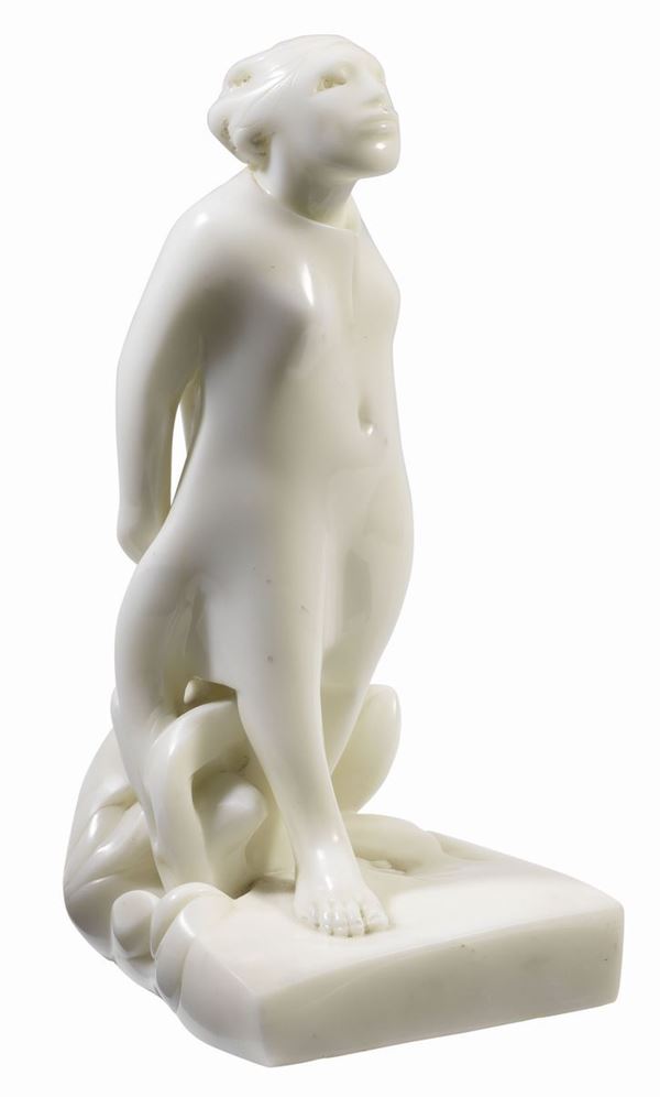 Giuliano Vangi : Donna in piedi con foglie  (1976)  - Scultura in marmo di Carrara, es. unico - Asta Arte Contemporanea - I - Casa d'aste Farsettiarte