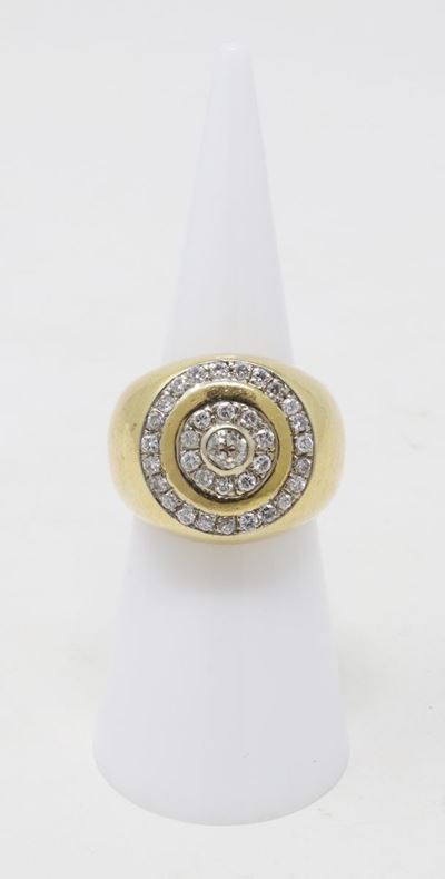 Anello a Fascia Bombata in Oro Giallo