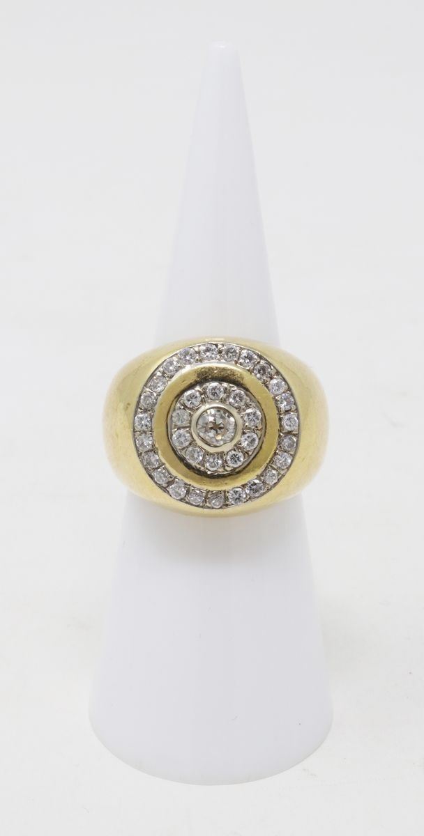 Anello a Fascia Bombata in Oro Giallo