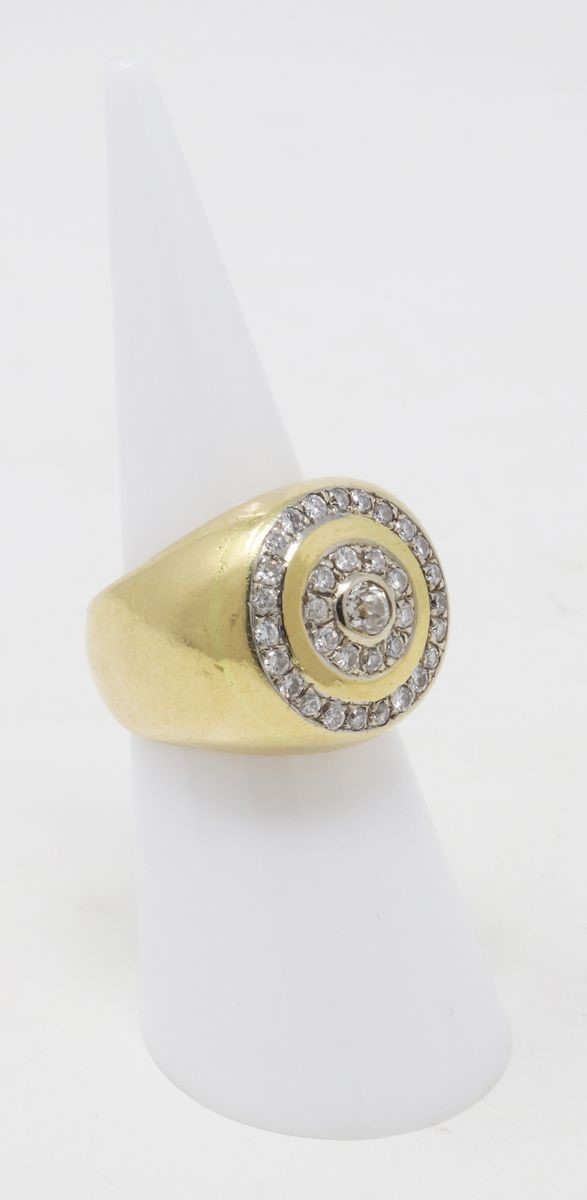 Anello a Fascia Bombata in Oro Giallo